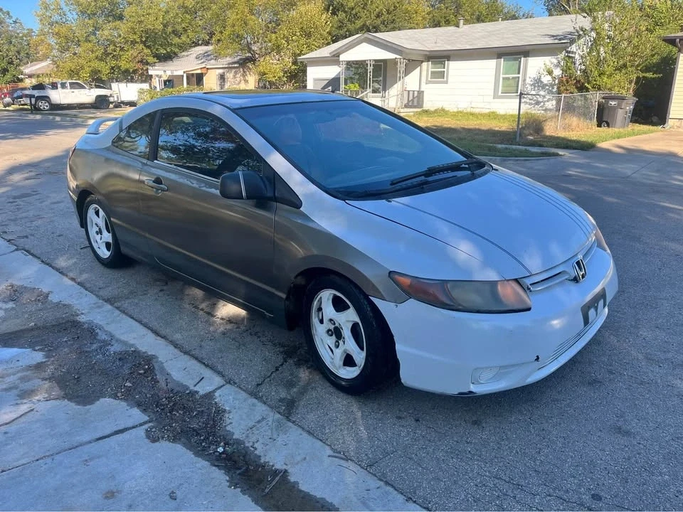 2006 Honda Civic 8th Gen - Image 2 of 8