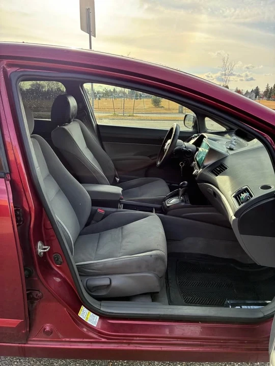 2006 Honda Civic 8th Gen - Image 10 of 13