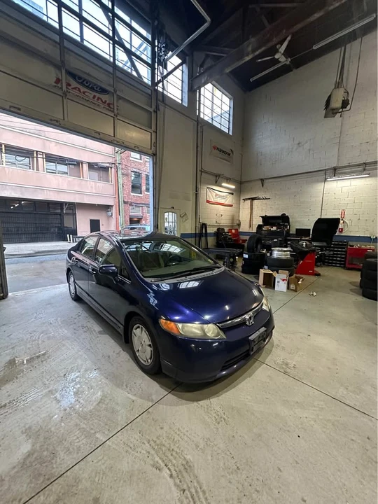 2006 Honda Civic 8th Gen - Image 2 of 15