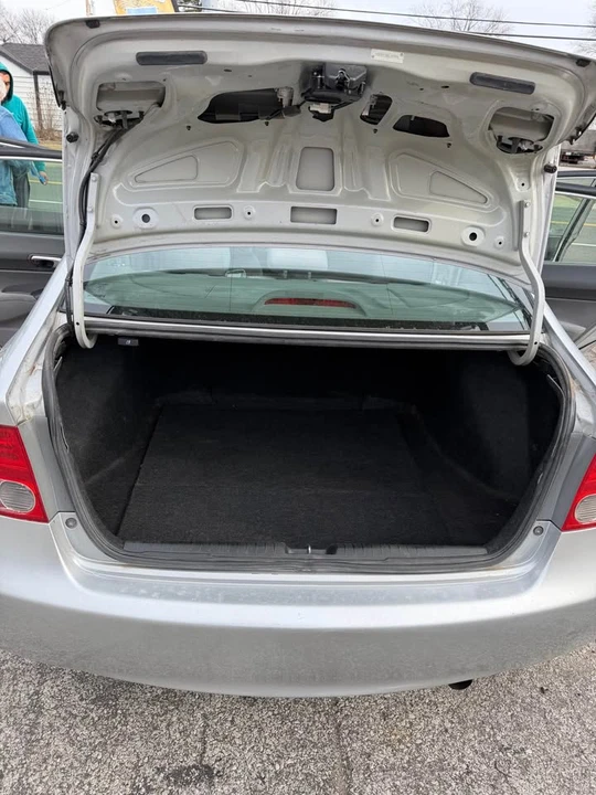 2006 Honda Civic 8th Gen - Image 3 of 10