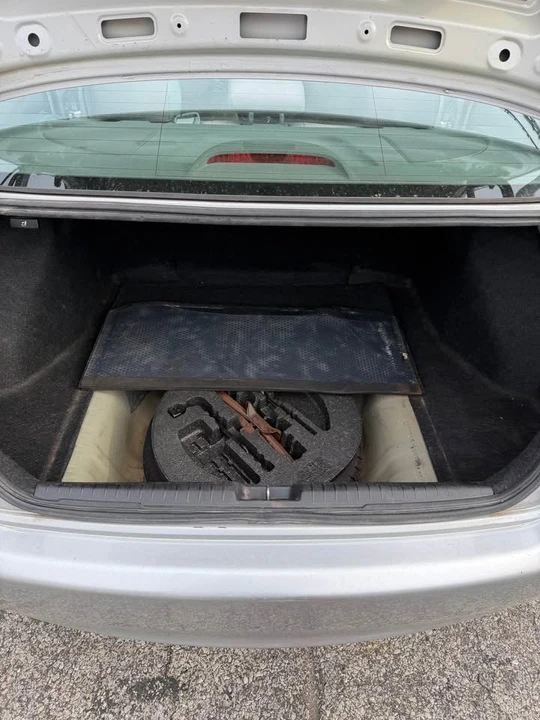 2006 Honda Civic 8th Gen - Image 7 of 10