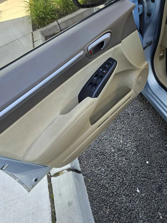 2006 Honda Civic 8th Gen - Image 6 of 11