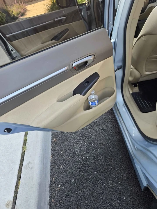 2006 Honda Civic 8th Gen - Image 8 of 11