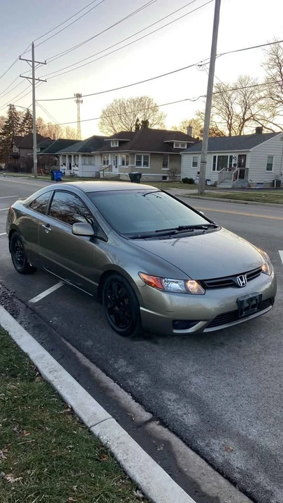 2006 Honda Civic 8th Gen - Image 2 of 9