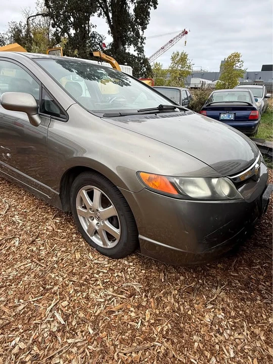 2006 Honda Civic 8th Gen - Image 2 of 4