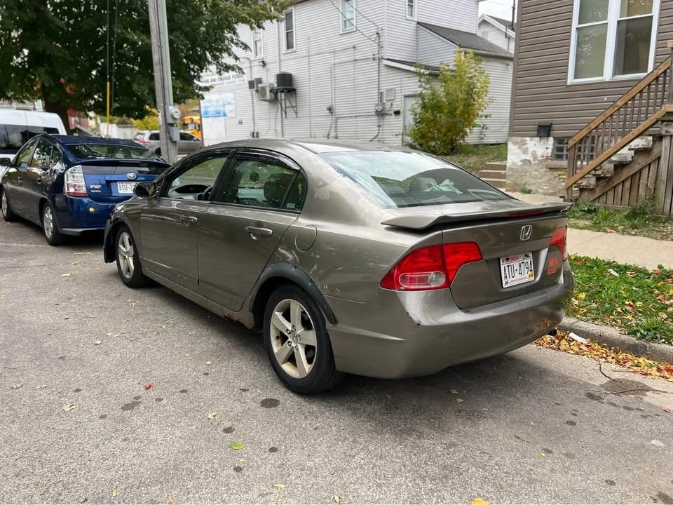 2006 Honda Civic 8th Gen - Image 2 of 9