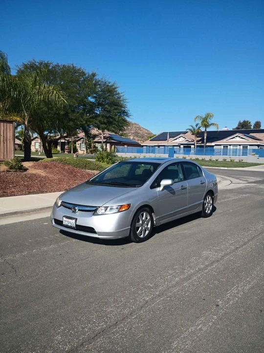 2006 Honda Civic 8th Gen - Image 2 of 8