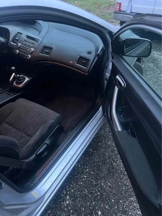 2006 Honda Civic 8th Gen - Image 8 of 12