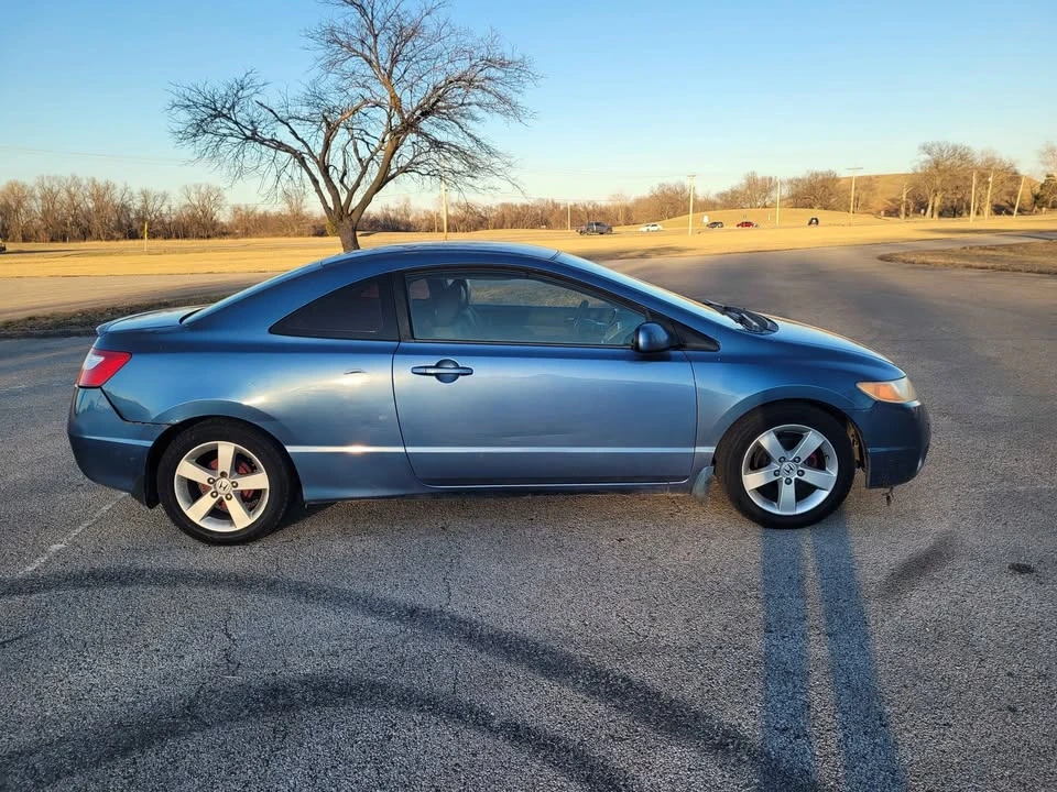 2006 Honda Civic 8th Gen - Image 2 of 14