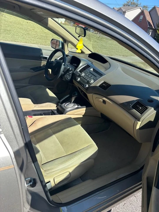 2006 Honda Civic 8th Gen - Image 8 of 9