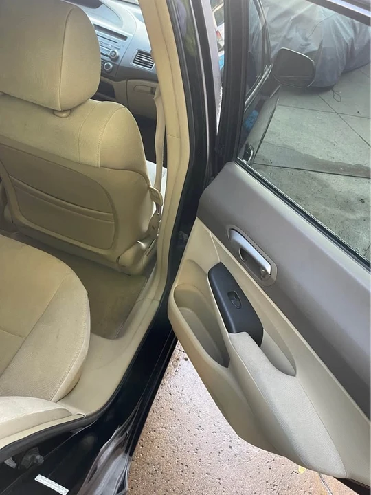 2006 Honda Civic 8th Gen - Image 8 of 16