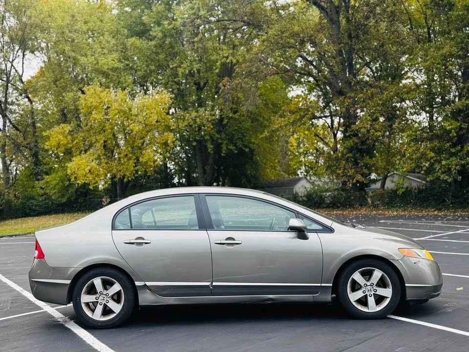 2006 Honda Civic 8th Gen - Image 8 of 17