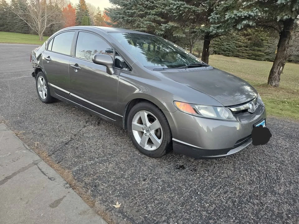 2006 Honda Civic 8th Gen - Image 2 of 12