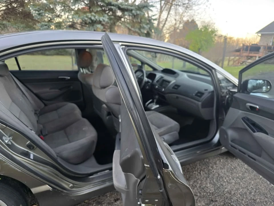 2006 Honda Civic 8th Gen - Image 10 of 12