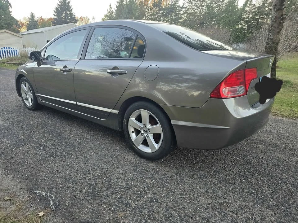 2006 Honda Civic 8th Gen - Image 3 of 12