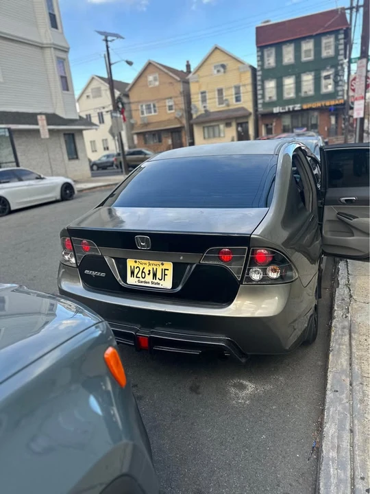 2006 Honda Civic 8th Gen - Image 2 of 2