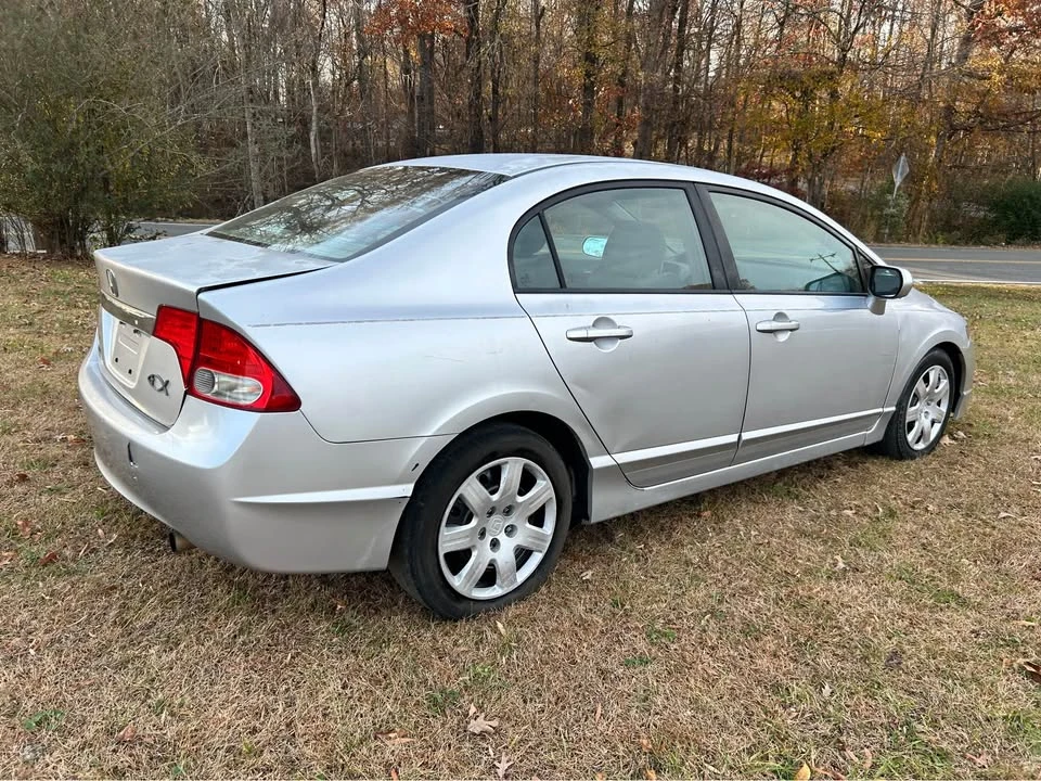 2006 Honda Civic 8th Gen - Image 5 of 10