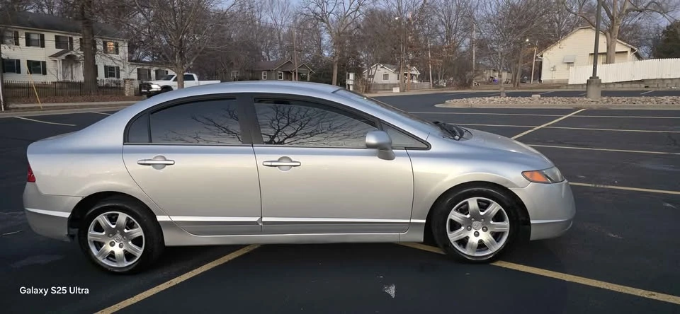 2006 Honda Civic 8th Gen - Image 3 of 12