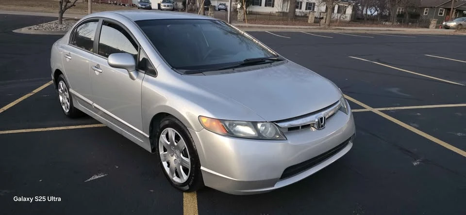 2006 Honda Civic 8th Gen - Image 2 of 12