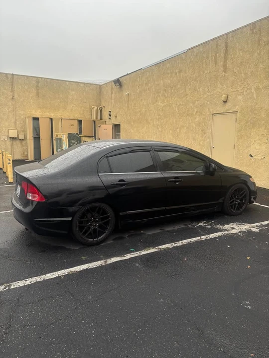 2006 Honda Civic 8th Gen - Image 2 of 2