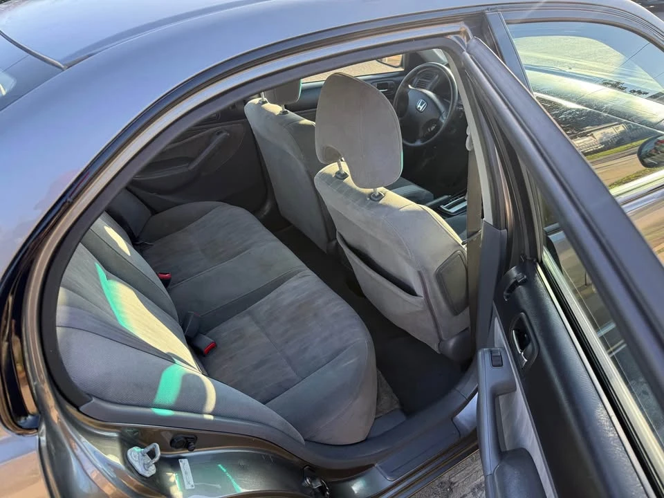 2006 Honda Civic 8th Gen - Image 8 of 14