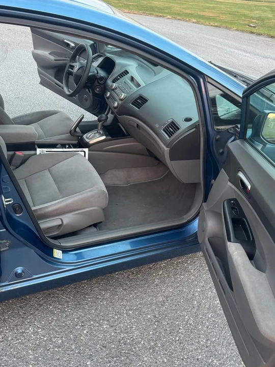 2006 Honda Civic 8th Gen - Image 8 of 17