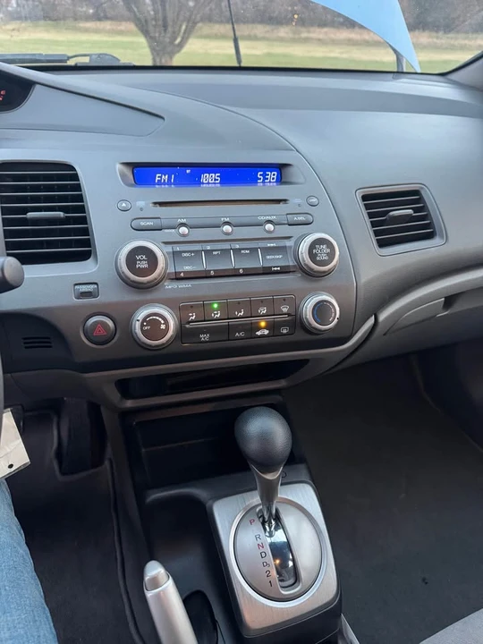 2006 Honda Civic 8th Gen - Image 13 of 17