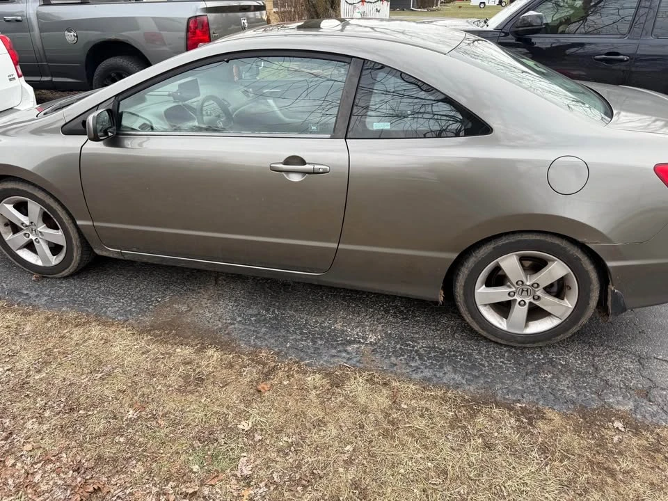 2006 Honda Civic 8th Gen - Image 2 of 4