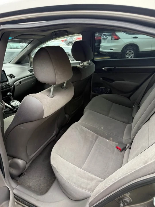 2006 Honda Civic 8th Gen - Image 8 of 13