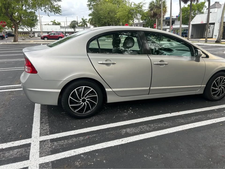 2006 Honda Civic 8th Gen - Image 5 of 10