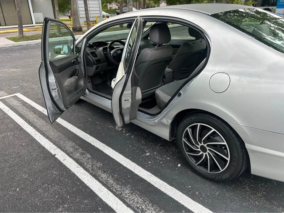2006 Honda Civic 8th Gen - Image 10 of 10