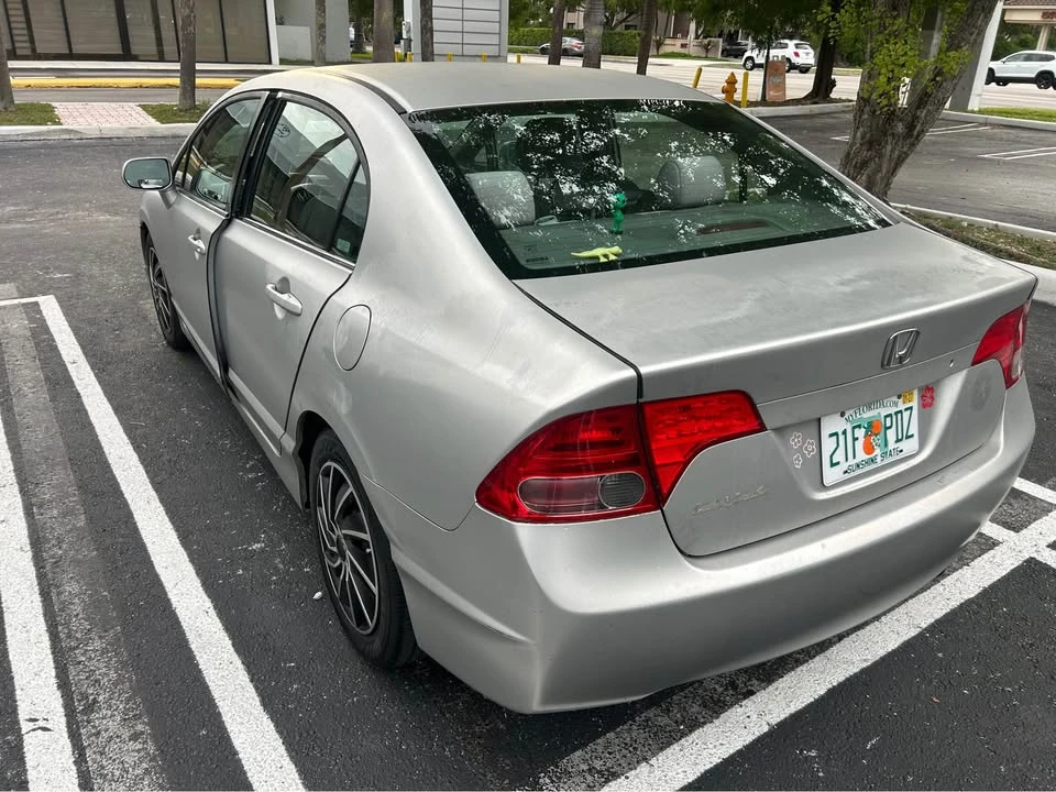2006 Honda Civic 8th Gen - Image 2 of 10