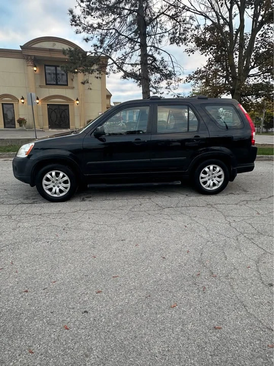 2006 Honda CR-V 2nd Gen - Image 3 of 9