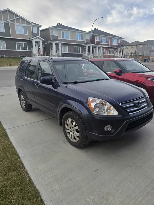 2006 Honda CR-V 2nd Gen - Image 2 of 9