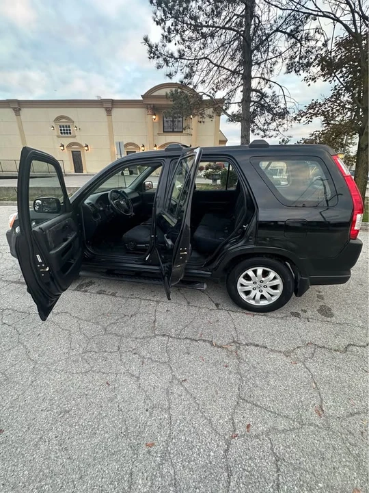 2006 Honda CR-V 2nd Gen - Image 7 of 9