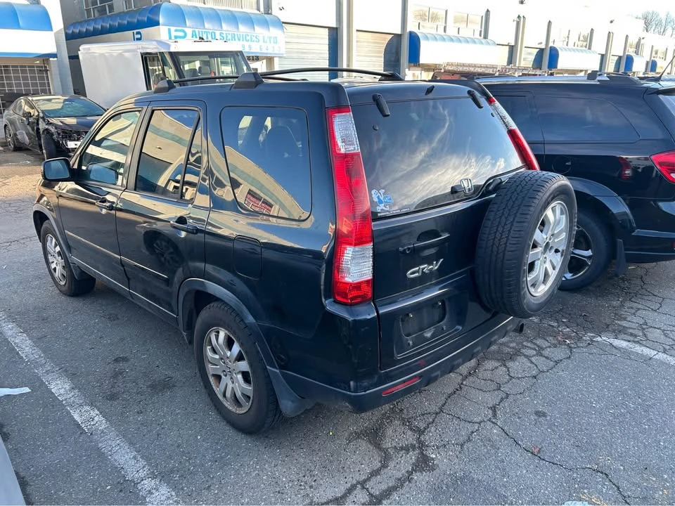 2006 Honda CR-V 2nd Gen - Image 3 of 8