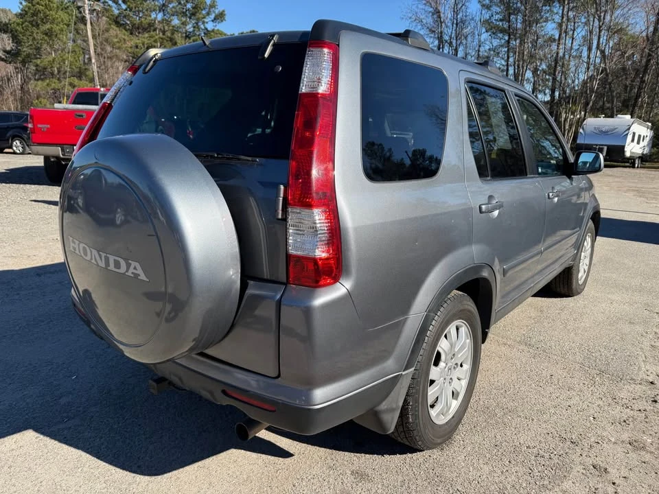 2006 Honda CR-V 2nd Gen - Image 3 of 7