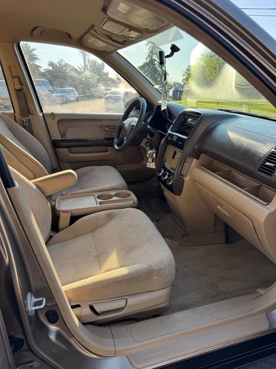 2006 Honda CR-V 2nd Gen - Image 5 of 10