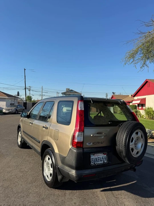 2006 Honda CR-V 2nd Gen - Image 3 of 10