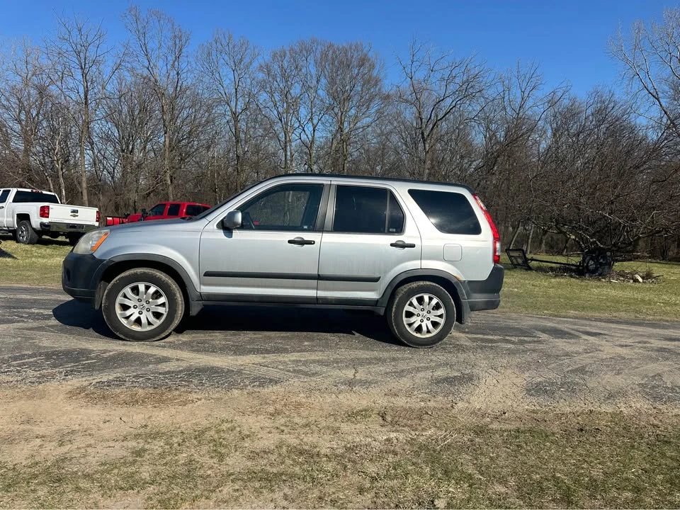 2006 Honda CR-V 2nd Gen - Image 5 of 9