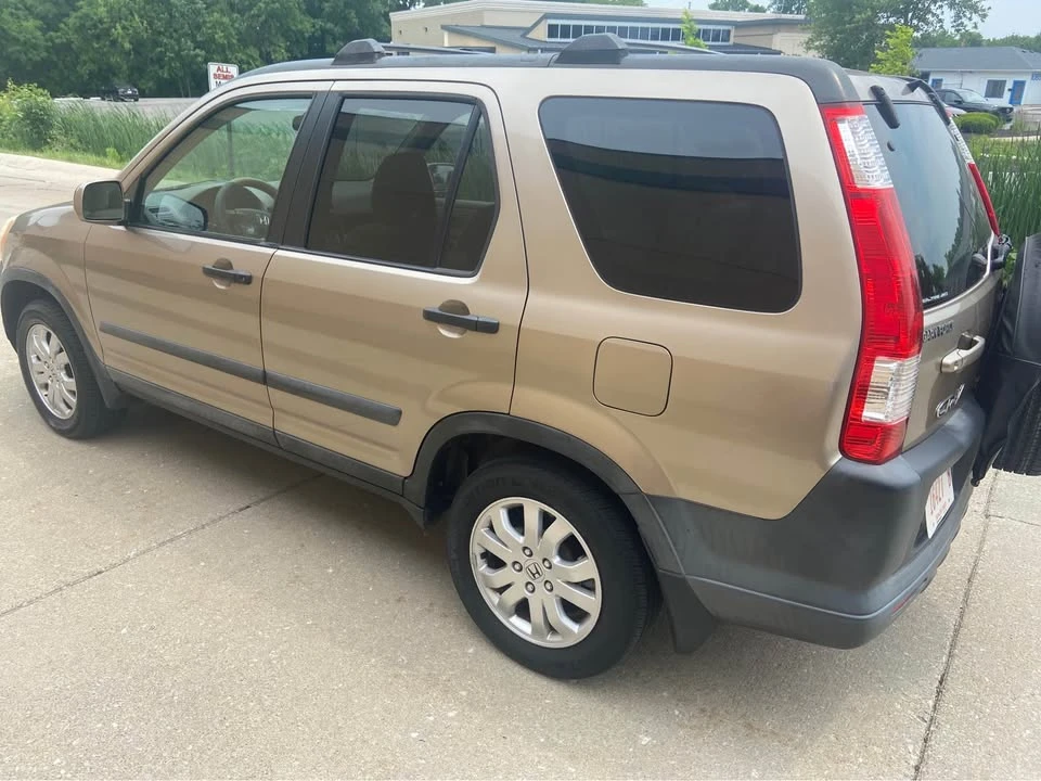 2006 Honda CR-V 2nd Gen - Image 2 of 12