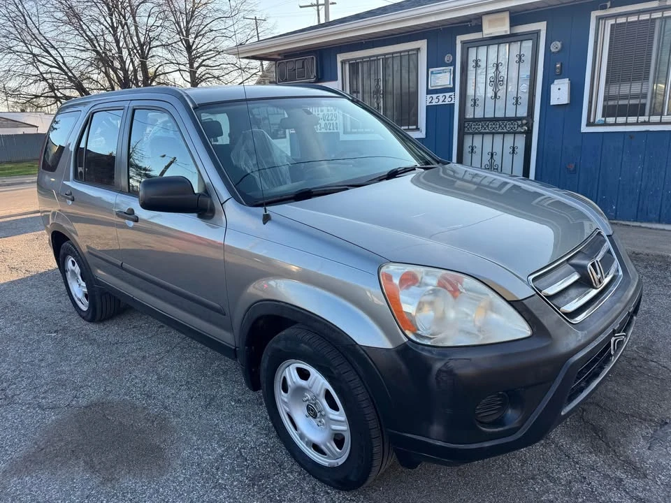 2006 Honda CR-V 2nd Gen - Image 2 of 11