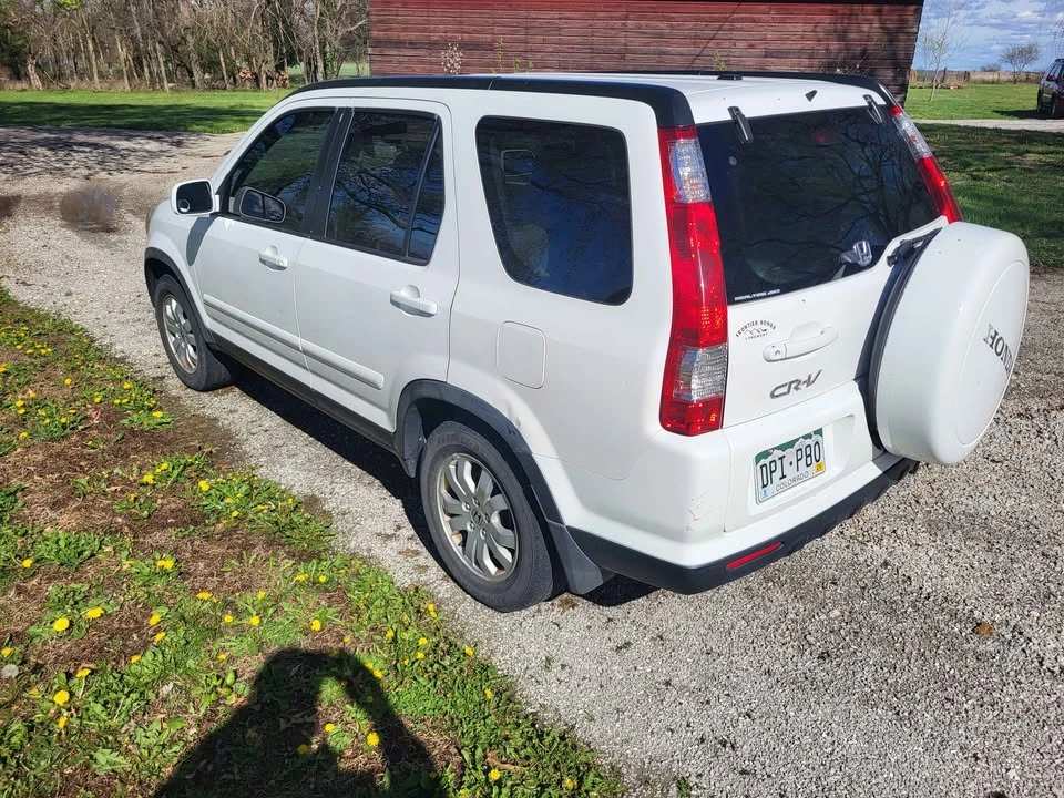 2006 Honda CR-V 2nd Gen - Image 3 of 13