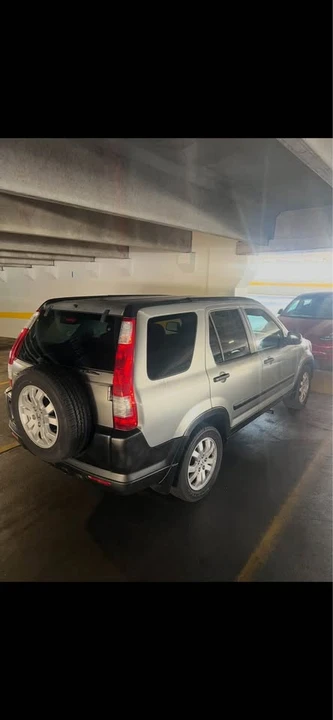 2006 Honda CR-V 2nd Gen - Image 2 of 9