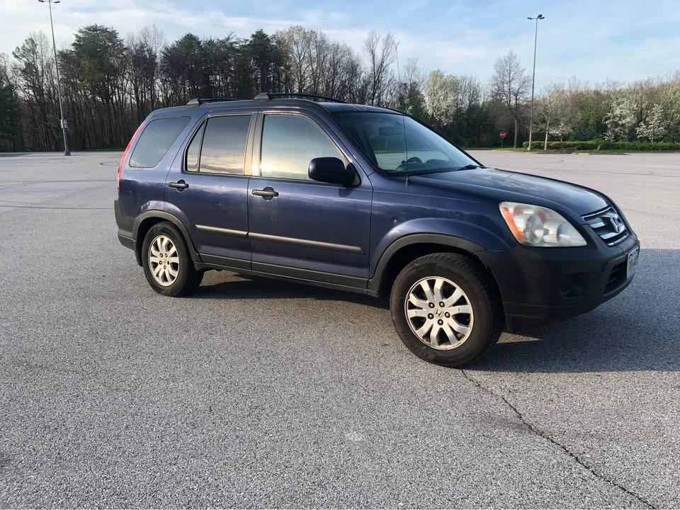 2006 Honda CR-V 2nd Gen - Image 3 of 7