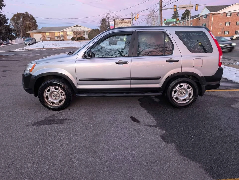 2006 Honda CR-V 2nd Gen - Image 3 of 16