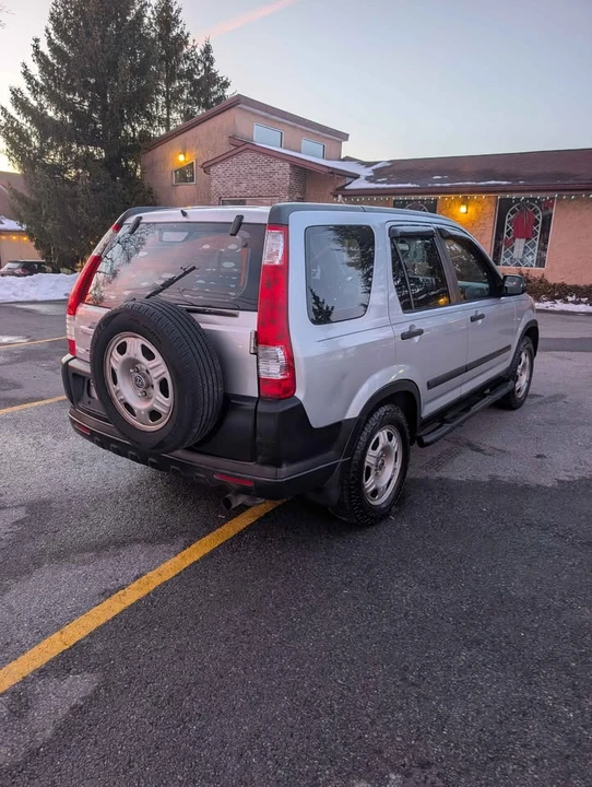 2006 Honda CR-V 2nd Gen - Image 6 of 16