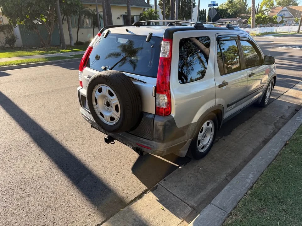 2006 Honda CR-V 2nd Gen - Image 11 of 20