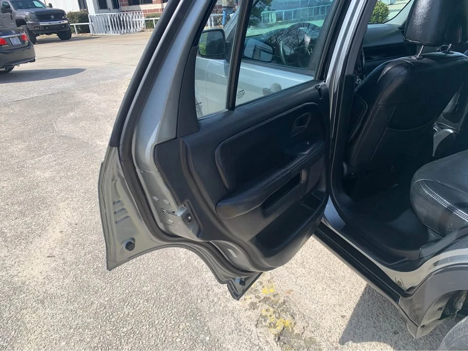 2006 Honda CR-V 2nd Gen - Image 11 of 17