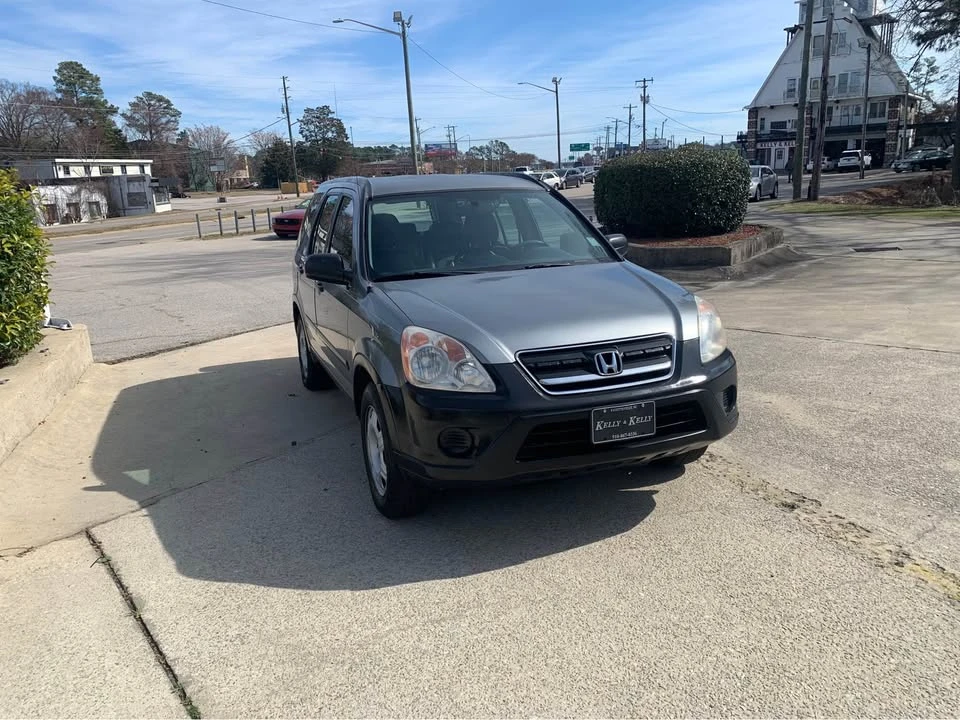 2006 Honda CR-V 2nd Gen - Image 2 of 17